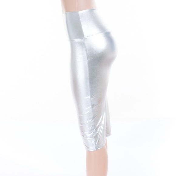 Silver PU High Waisted Slit Skirt - Picture 2 of 3